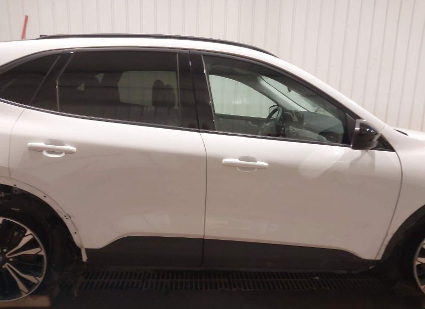 Photo 13 of 2021 Ford Escape SE (VIN 1FMCU9G69MUA20757)