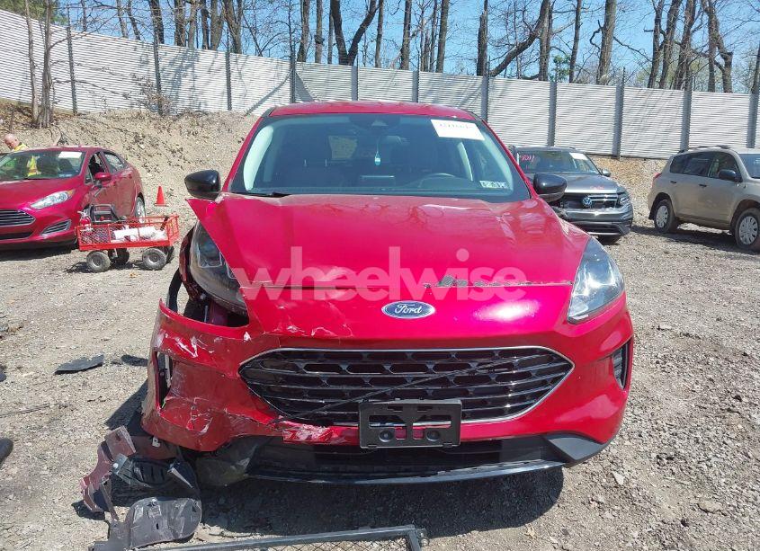 Photo 13 of 2021 Ford Escape SE (VIN 1FMCU9G69MUB30059)