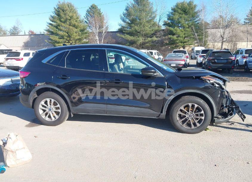Photo 13 of 2020 Ford Escape SE (VIN 1FMCU9G6XLUA89925)