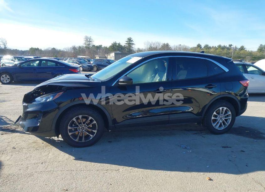 Photo 14 of 2020 Ford Escape SE (VIN 1FMCU9G6XLUA89925)