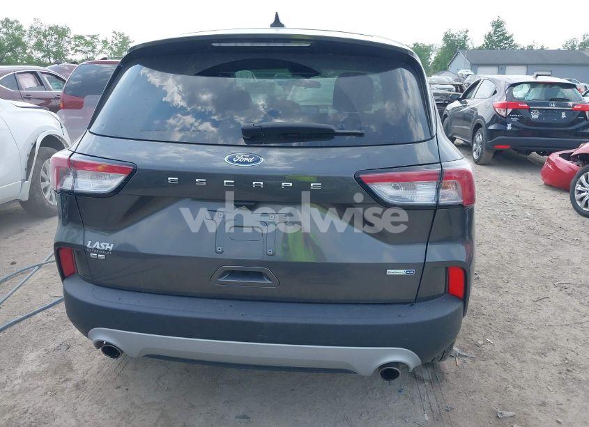 Photo 17 of 2020 Ford Escape SE (VIN 1FMCU9G6XLUC23154)