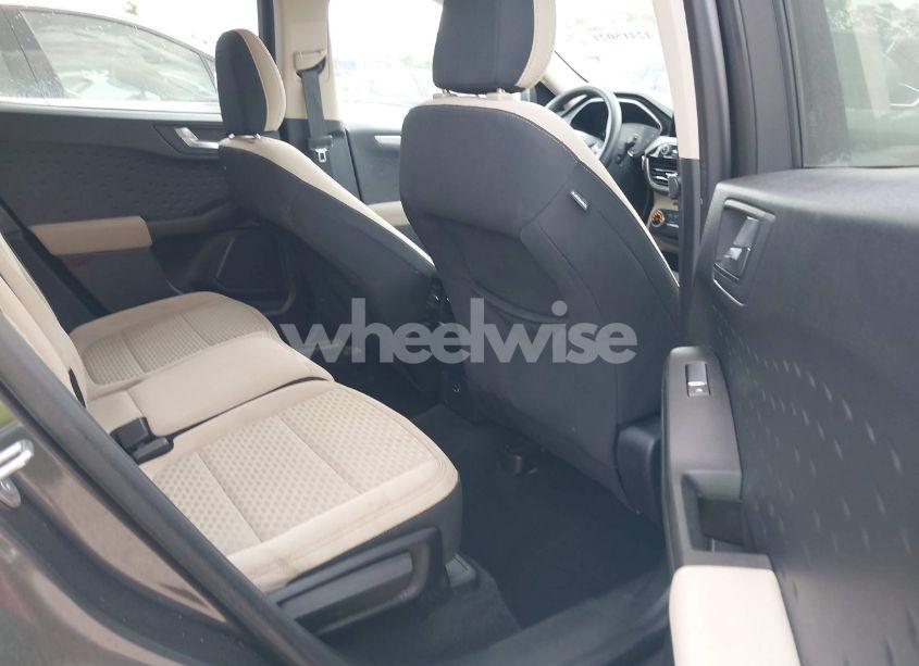 Photo 8 of 2020 Ford Escape SE (VIN 1FMCU9G6XLUC23154)