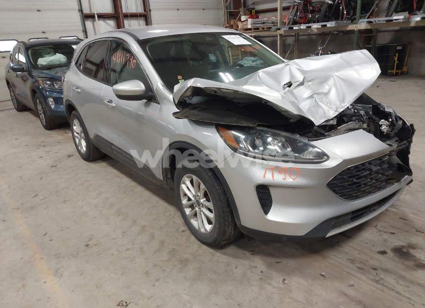 2020 Ford Escape SE (VIN 1FMCU9G6XLUC29701) main photo