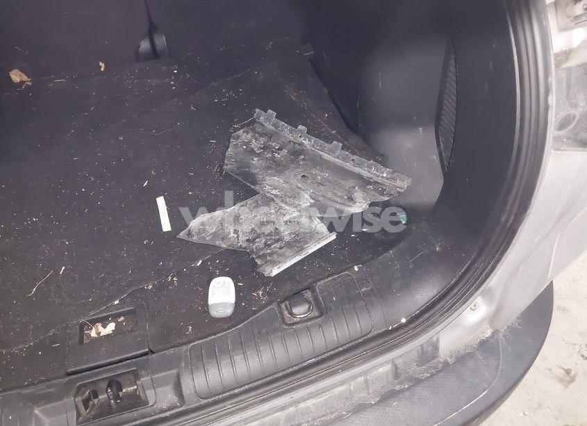 Photo 12 of 2020 Ford Escape SE (VIN 1FMCU9G6XLUC29701)