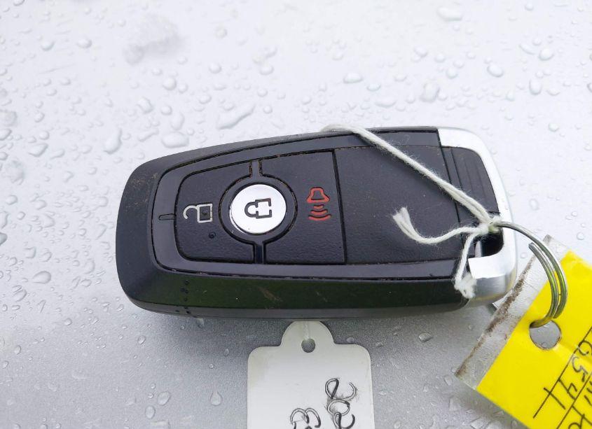 Photo 11 of 2020 Ford Escape SE (VIN 1FMCU9G6XLUC70541)