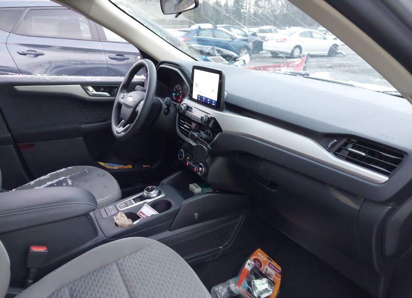 Photo 5 of 2020 Ford Escape SE (VIN 1FMCU9G6XLUC70541)