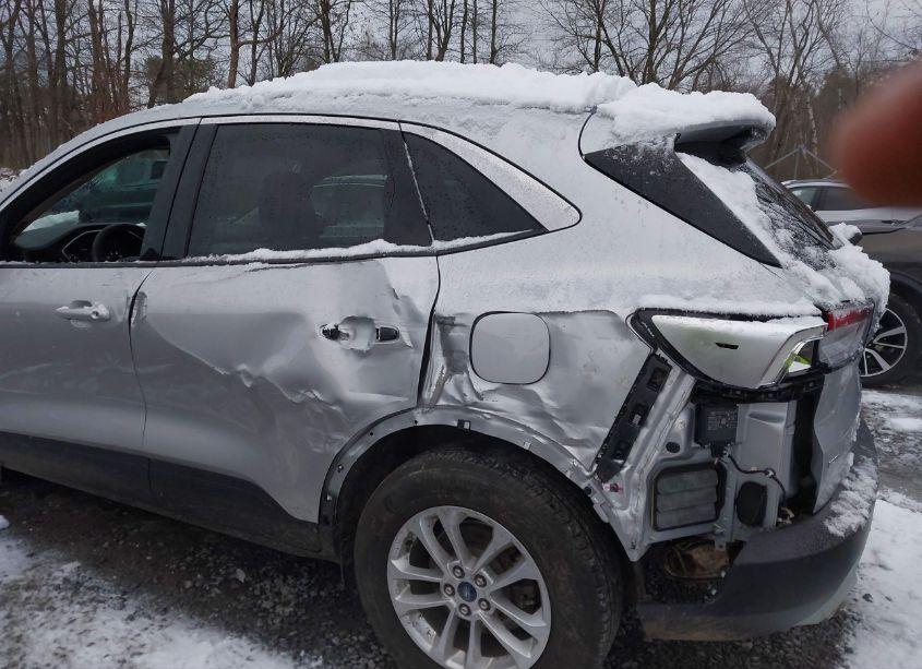 Photo 6 of 2020 Ford Escape SE (VIN 1FMCU9G6XLUC70541)