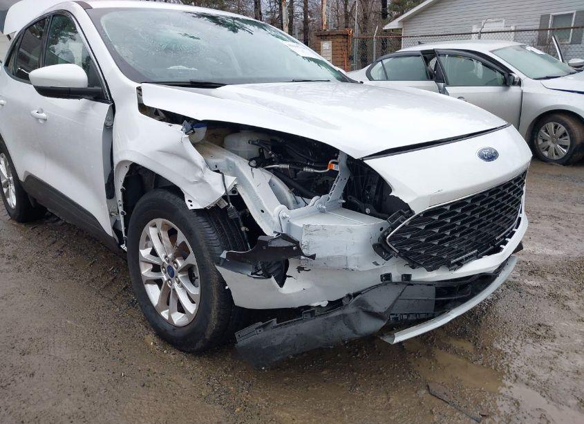 Photo 6 of 2021 Ford Escape SE (VIN 1FMCU9G6XMUA30682)