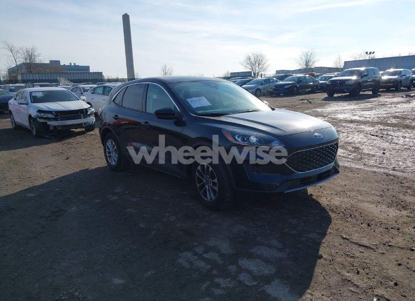 2021 Ford Escape SE (VIN 1FMCU9G6XMUA98593) main photo