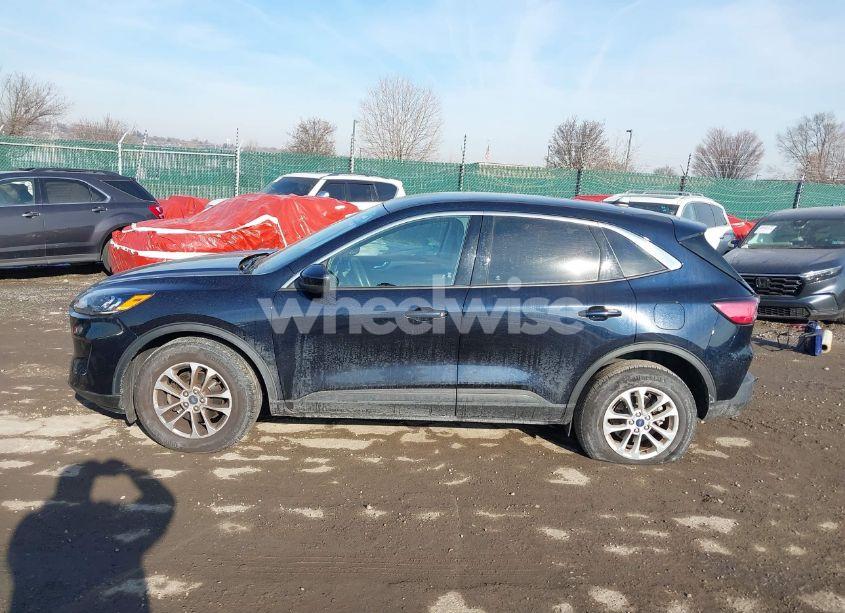 Photo 14 of 2021 Ford Escape SE (VIN 1FMCU9G6XMUA98593)