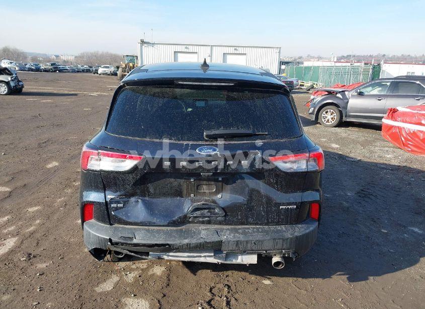 Photo 16 of 2021 Ford Escape SE (VIN 1FMCU9G6XMUA98593)
