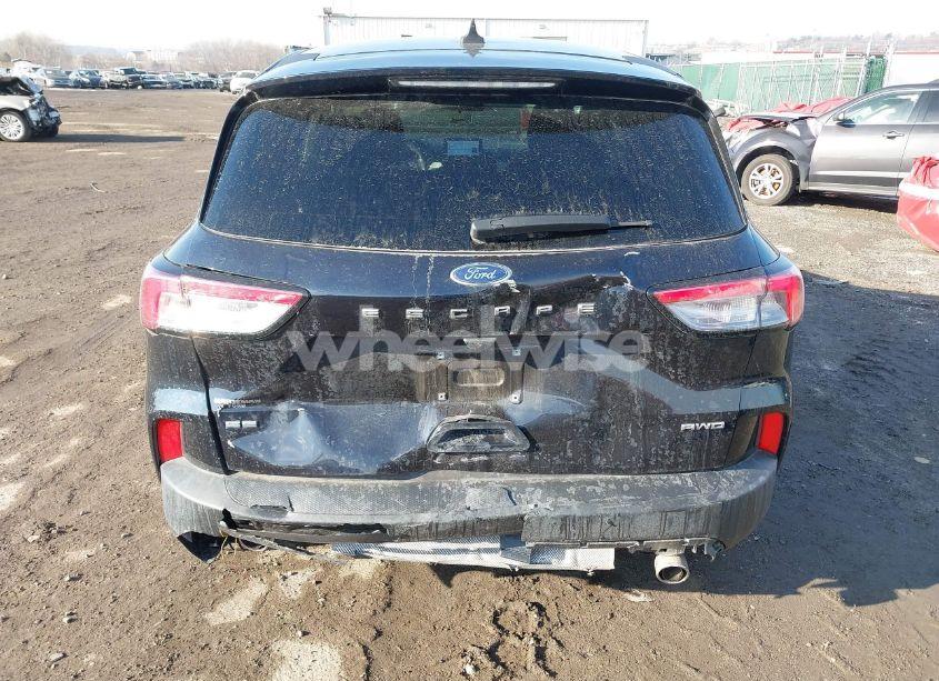 Photo 6 of 2021 Ford Escape SE (VIN 1FMCU9G6XMUA98593)