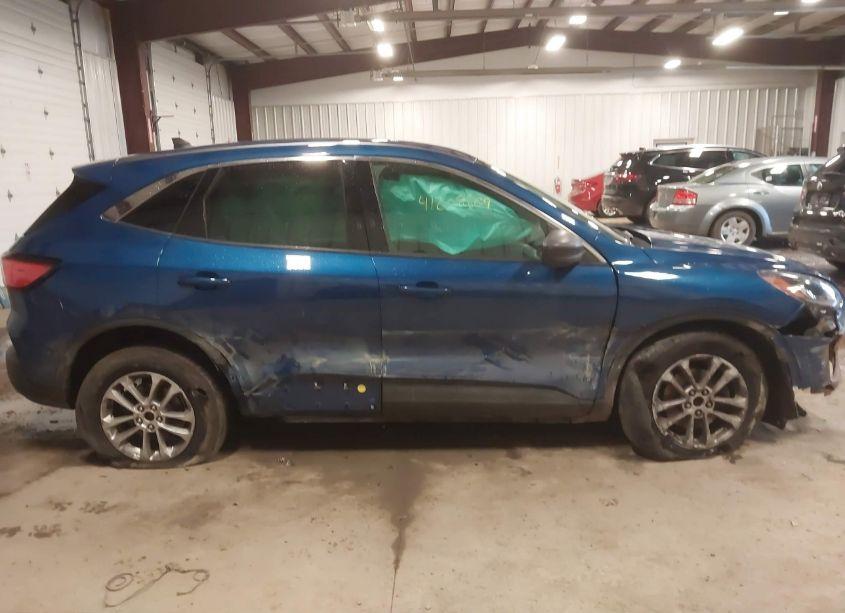 Photo 13 of 2022 Ford Escape SE (VIN 1FMCU9G6XNUA20896)