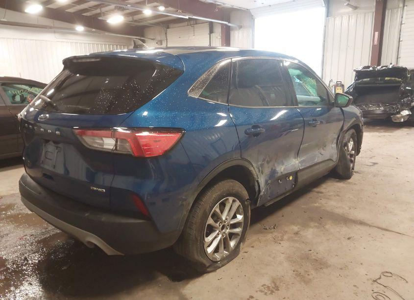 Photo 4 of 2022 Ford Escape SE (VIN 1FMCU9G6XNUA20896)