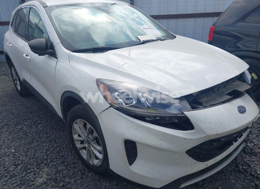 2022 Ford Escape SE (VIN 1FMCU9G6XNUA60654) main photo