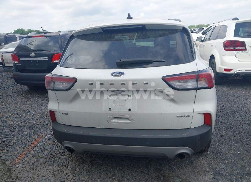 Photo 16 of 2022 Ford Escape SE (VIN 1FMCU9G6XNUA60654)