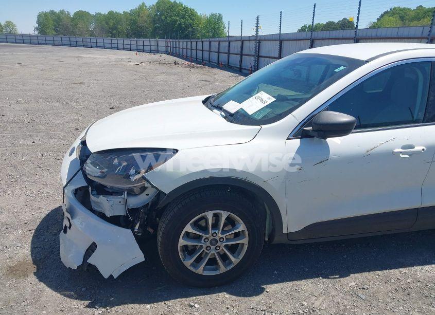 Photo 18 of 2022 Ford Escape SE (VIN 1FMCU9G6XNUA60654)