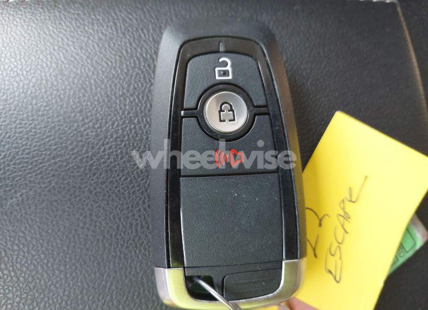 Photo 11 of 2022 Ford Escape SE (VIN 1FMCU9G6XNUA64834)