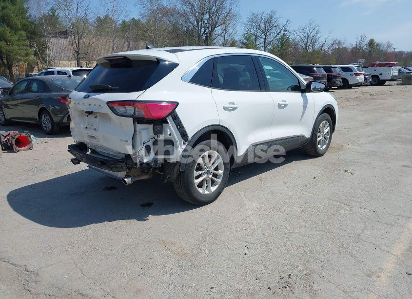 Photo 4 of 2022 Ford Escape SE (VIN 1FMCU9G6XNUA64834)