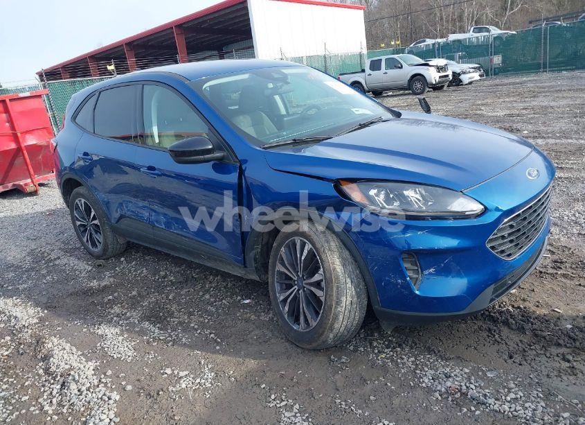 2022 Ford Escape SE (VIN 1FMCU9G6XNUA81844) main photo