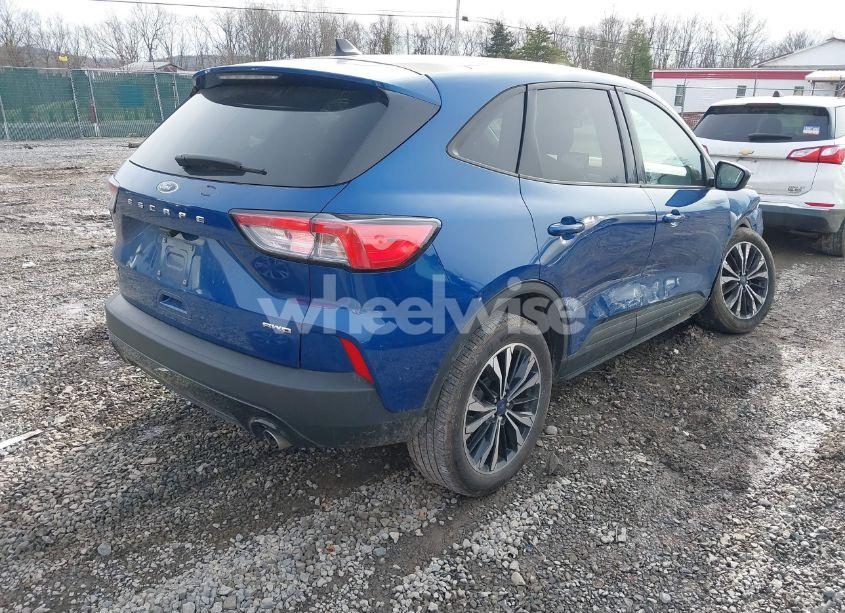 Photo 4 of 2022 Ford Escape SE (VIN 1FMCU9G6XNUA81844)