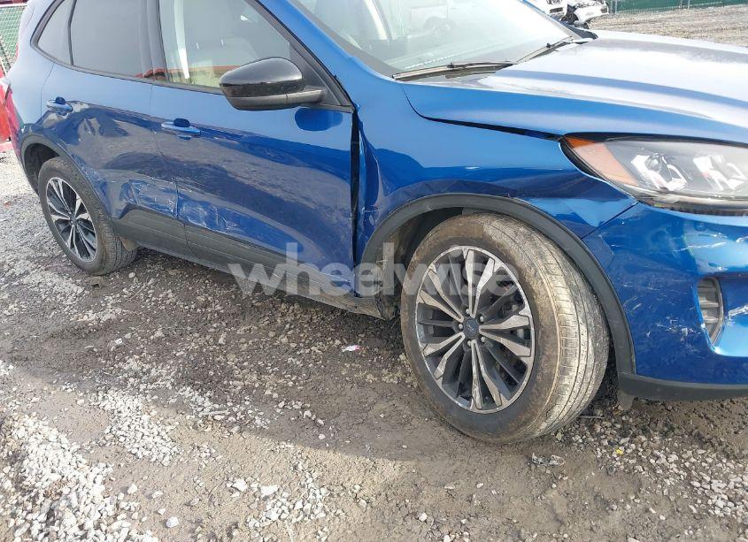 Photo 6 of 2022 Ford Escape SE (VIN 1FMCU9G6XNUA81844)