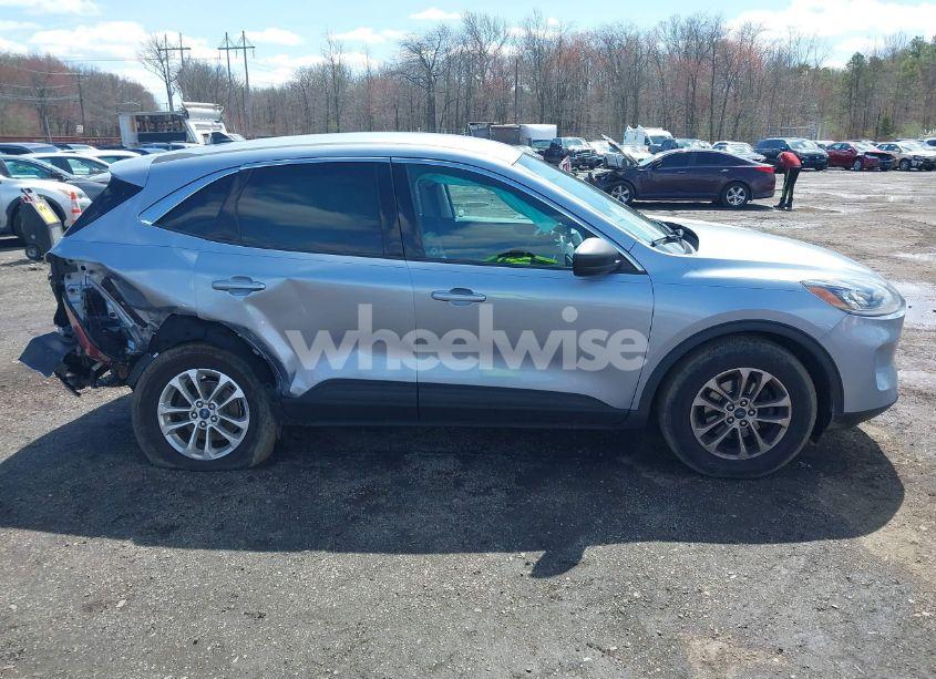 Photo 13 of 2022 Ford Escape SE (VIN 1FMCU9G6XNUB66750)