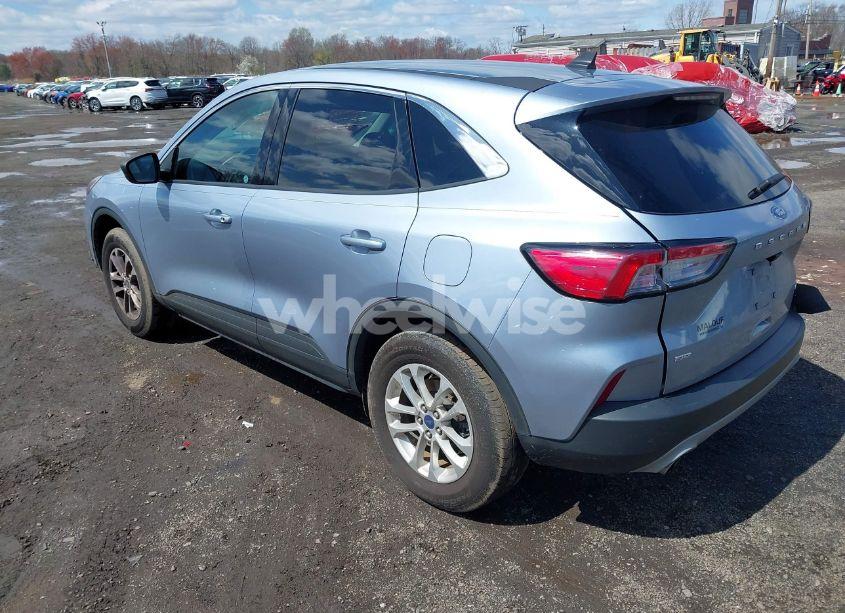 Photo 3 of 2022 Ford Escape SE (VIN 1FMCU9G6XNUB66750)