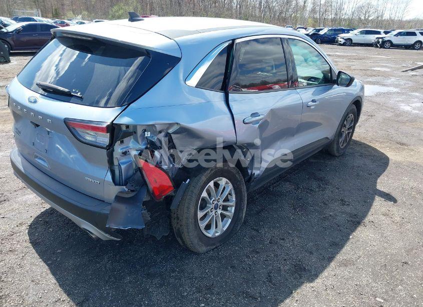 Photo 4 of 2022 Ford Escape SE (VIN 1FMCU9G6XNUB66750)