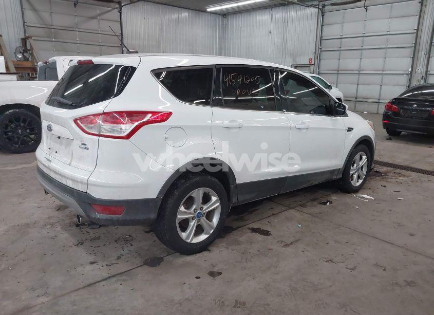 Photo 4 of 2013 Ford Escape SE (VIN 1FMCU9G90DUC32392)