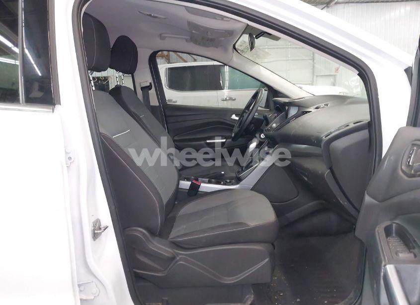 Photo 5 of 2013 Ford Escape SE (VIN 1FMCU9G90DUC32392)