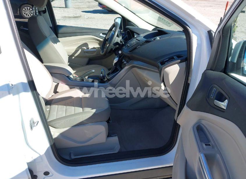 Photo 5 of 2013 Ford Escape SE (VIN 1FMCU9G90DUC79227)