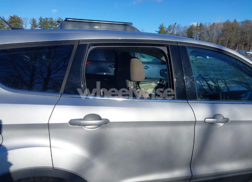 Photo 12 of 2013 Ford Escape SE (VIN 1FMCU9G90DUD06930)