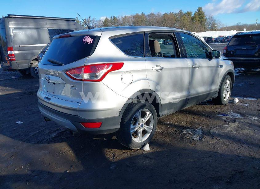 Photo 4 of 2013 Ford Escape SE (VIN 1FMCU9G90DUD06930)