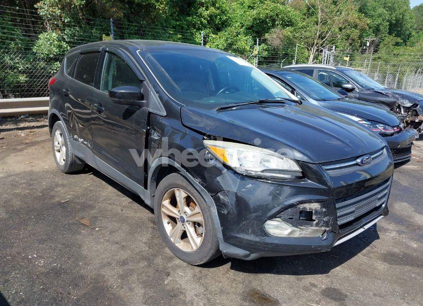 2015 Ford Escape SE (VIN 1FMCU9G90FUA81301) main photo