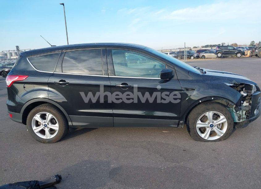 Photo 13 of 2015 Ford Escape SE (VIN 1FMCU9G90FUA89818)