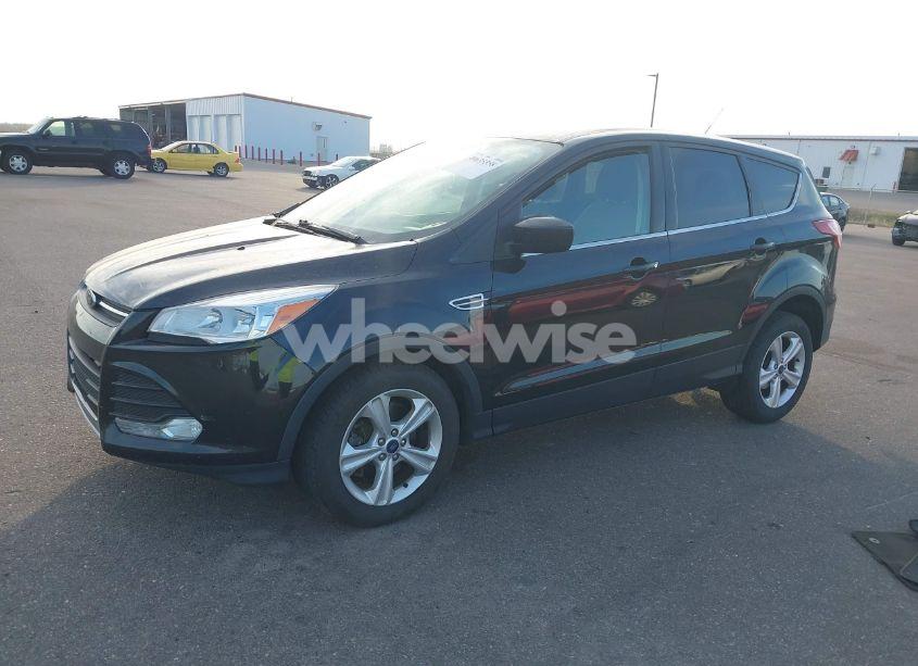 Photo 2 of 2015 Ford Escape SE (VIN 1FMCU9G90FUA89818)
