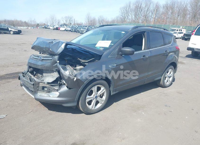 Photo 2 of 2015 Ford Escape SE (VIN 1FMCU9G90FUB15947)