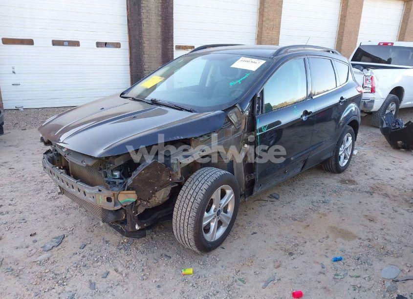 Photo 2 of 2015 Ford Escape SE (VIN 1FMCU9G90FUB58037)