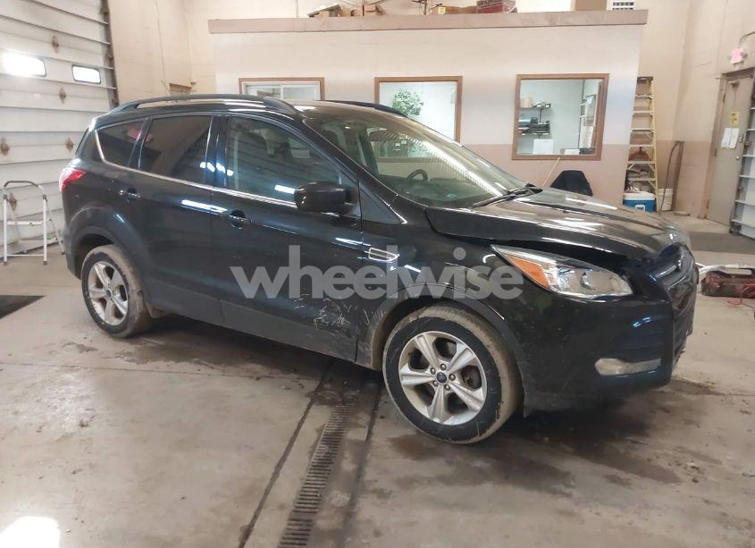 2015 Ford Escape SE (VIN 1FMCU9G90FUC33237) main photo
