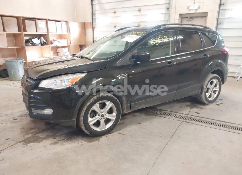 Photo 2 of 2015 Ford Escape SE (VIN 1FMCU9G90FUC33237)