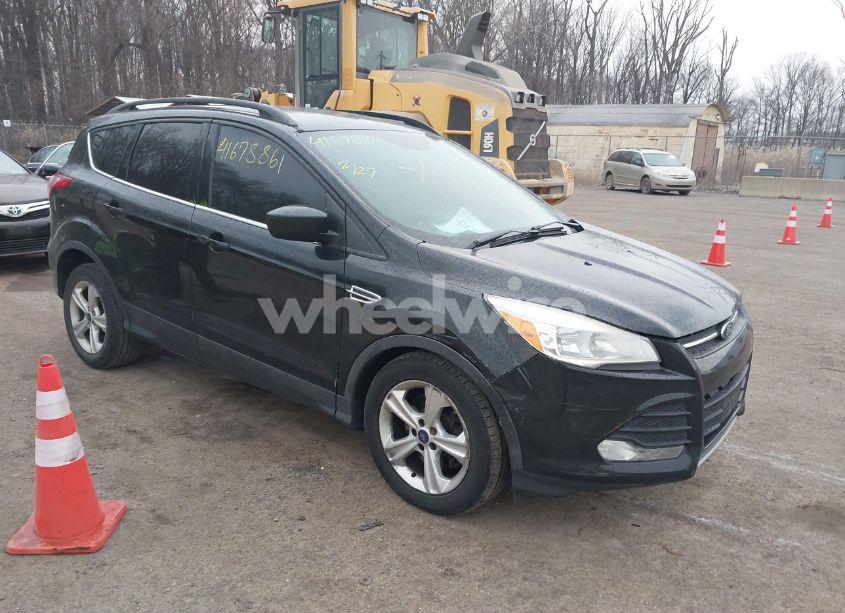 2015 Ford Escape SE (VIN 1FMCU9G90FUC66187) main photo