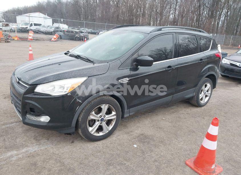 Photo 2 of 2015 Ford Escape SE (VIN 1FMCU9G90FUC66187)