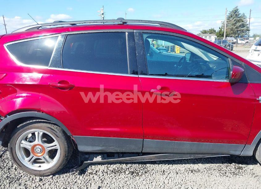 Photo 13 of 2015 Ford Escape SE (VIN 1FMCU9G90FUC80476)