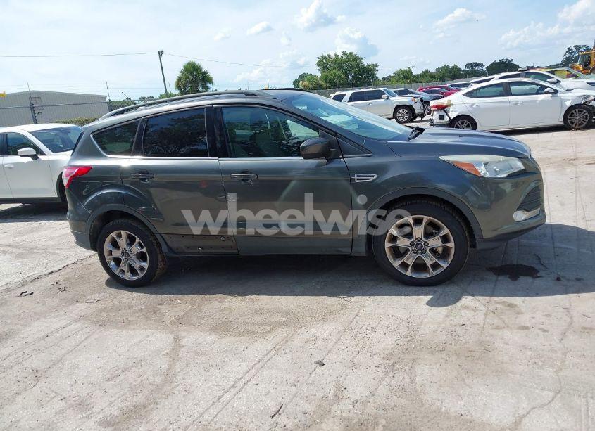 Photo 13 of 2016 Ford Escape SE (VIN 1FMCU9G90GUB05307)