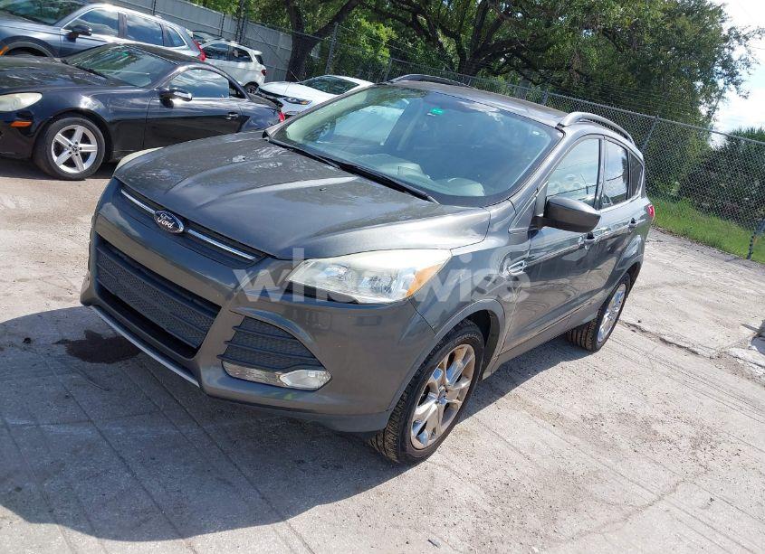 Photo 2 of 2016 Ford Escape SE (VIN 1FMCU9G90GUB05307)