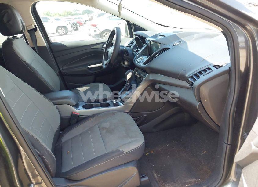 Photo 5 of 2016 Ford Escape SE (VIN 1FMCU9G90GUB05307)