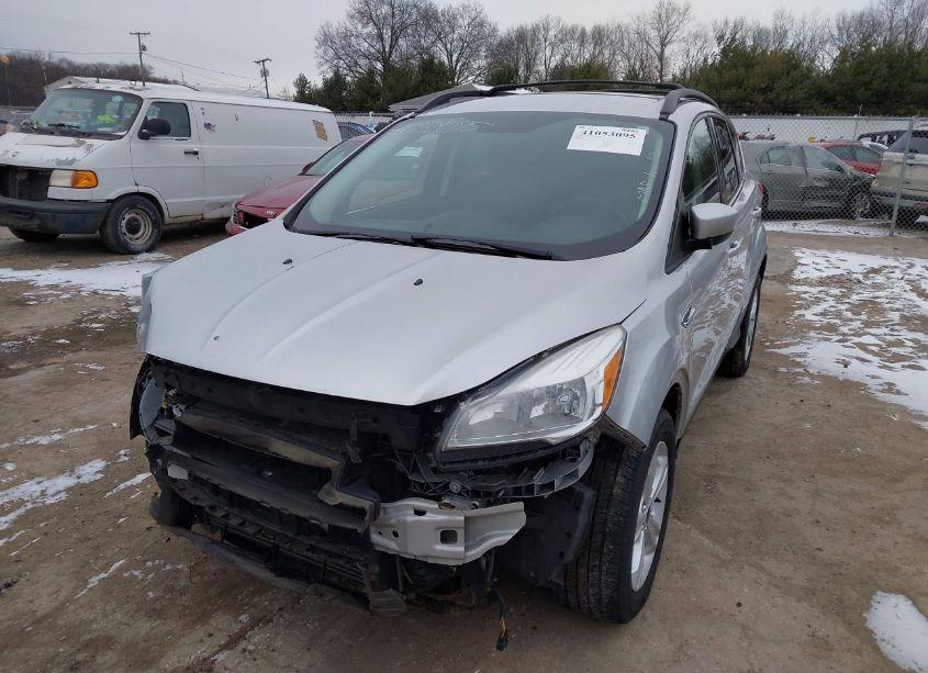 Photo 2 of 2016 Ford Escape SE (VIN 1FMCU9G90GUB28201)