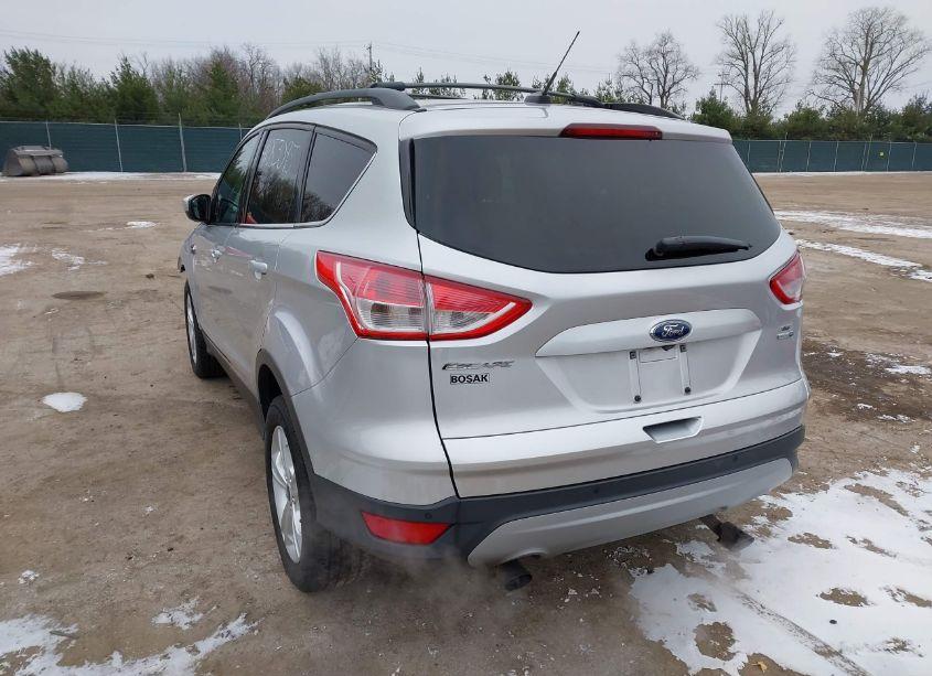 Photo 3 of 2016 Ford Escape SE (VIN 1FMCU9G90GUB28201)