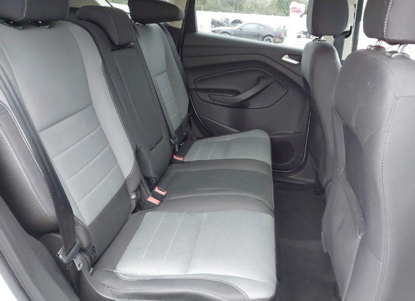 Photo 8 of 2016 Ford Escape SE (VIN 1FMCU9G90GUB28201)